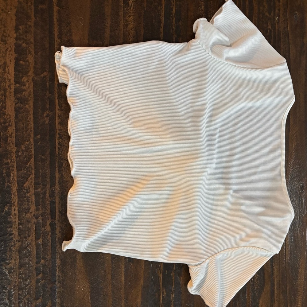 SHEIN White Ribbed Crop Top with Tie-Front - Picture 5 of 5